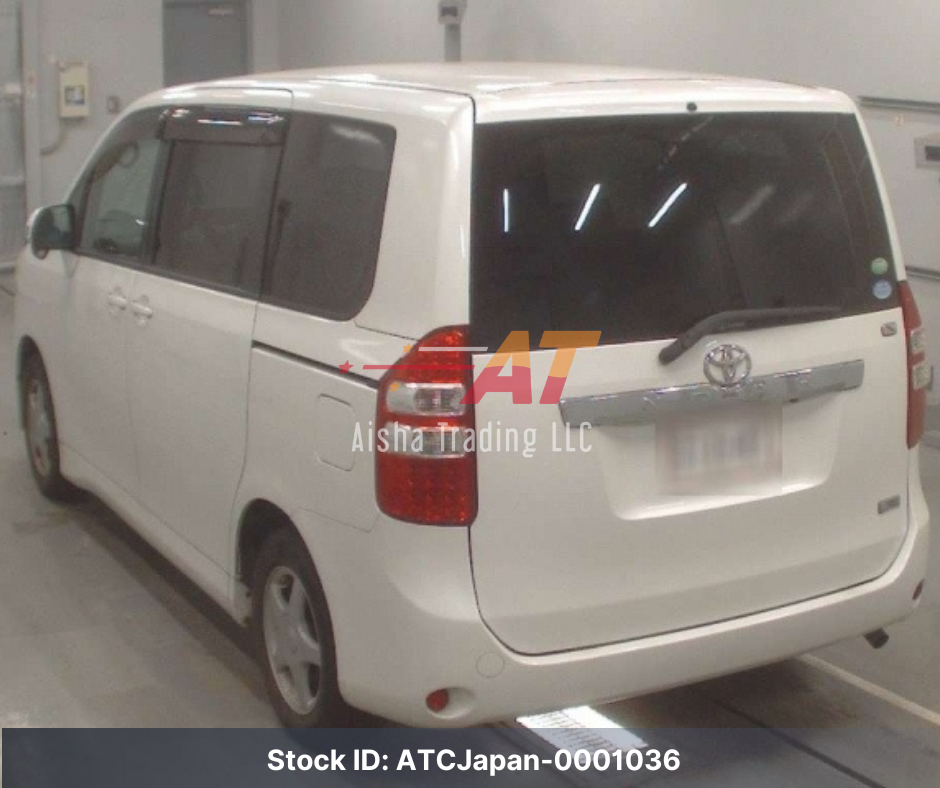 2013 TOYOTA NOAH